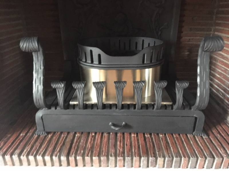 QAÏTO Q30 with QR31 extension in an open fireplace