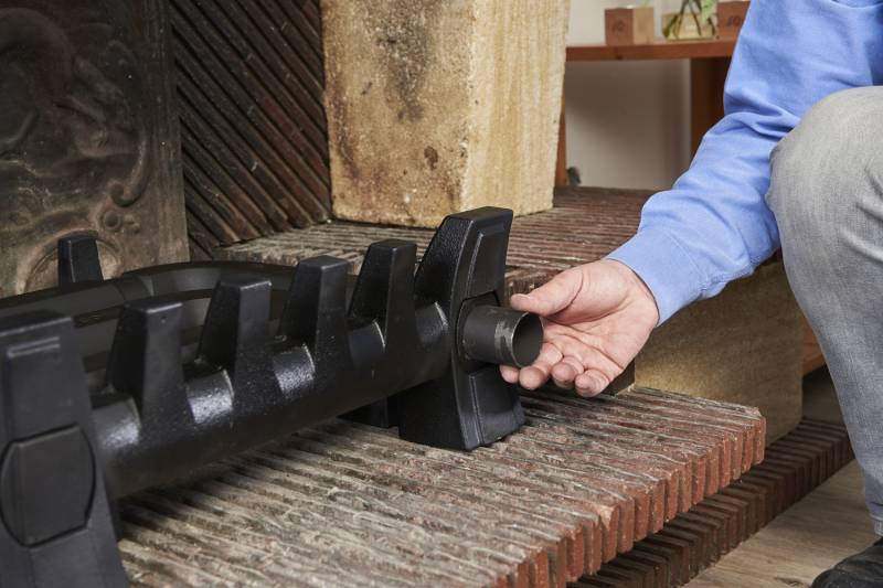 EQUATAIR outlet extension designed to blow hot air outside the fireplace