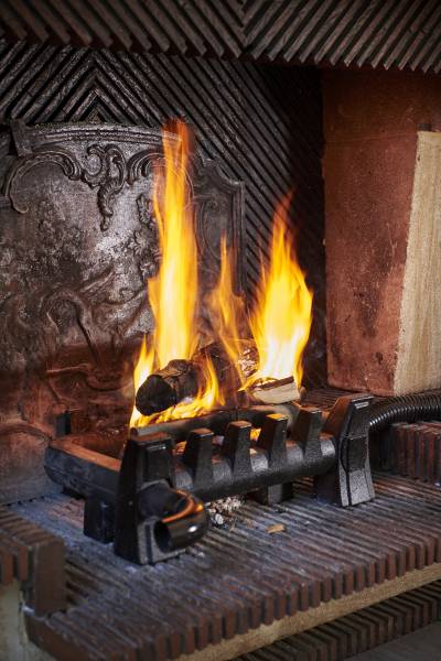 The air flow can be sent in any direction and provide a cool and efficient heat in your living room.