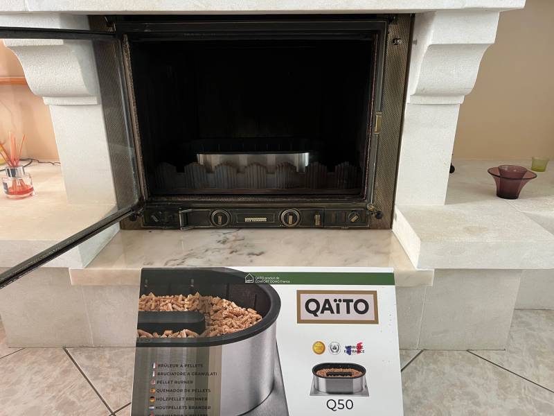 New QAÏTO Q50 installed in an insert fireplace
