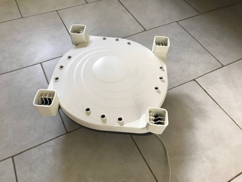 The ECOSEC tumble dryer measures 35 x 35 x 15 cm