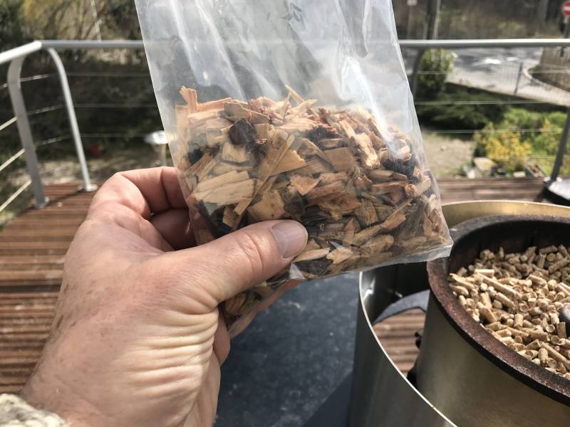 100% natural firelighter wood chips