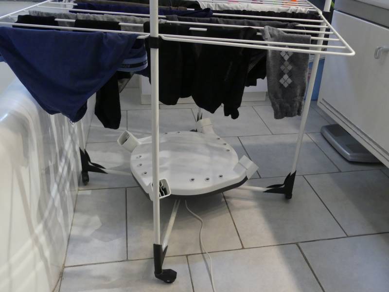 The tumble dryer from CONFORT DOMO in a small space such as a bathroom