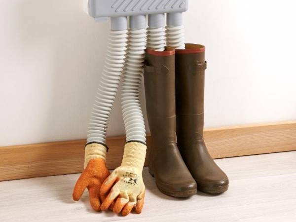 buy online COzziMo ventilating and heating shoe dryer for 1 pair of gloves and 1 pair of shoes, delivered in Nice and all over France.