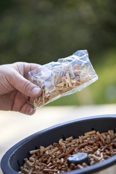 The firelighter sachet is perfectly safe for the fingers